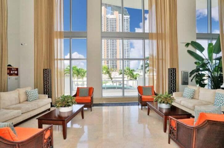 1Br Apartment With Beautiful View Sunny Isles Beach Exteriér fotografie